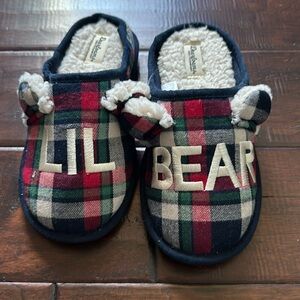 Dearfoams Cozy Comfort Holiday Plaid Warm Slippers size men’s 3-4, Women 5-6